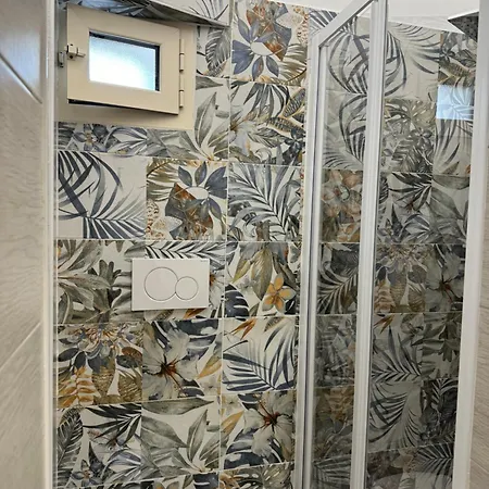 Dimore Tresca 3* باري